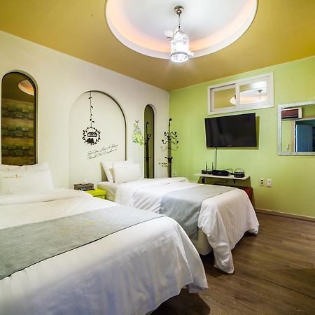 Hole In One Hotel Sacheon Luaran gambar