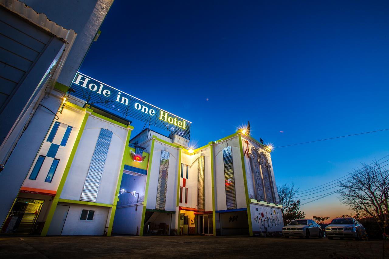 Hole In One Hotel Sacheon Luaran gambar